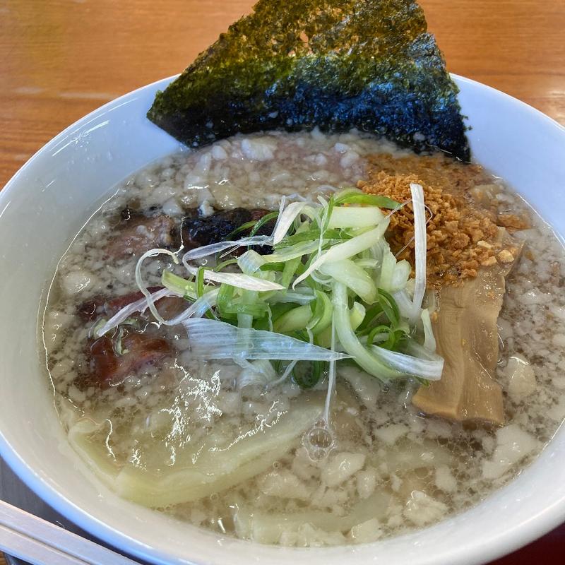 背脂生姜スープのワンタン麺塩(栃木中華そば 神志)