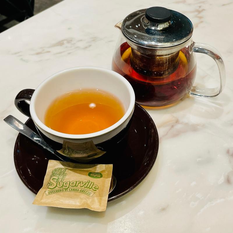 ダージリンティー(ビストロカフェ レディースアンドジェントルメン (BISTRO CAFE LADIES & GENTLEMEN))