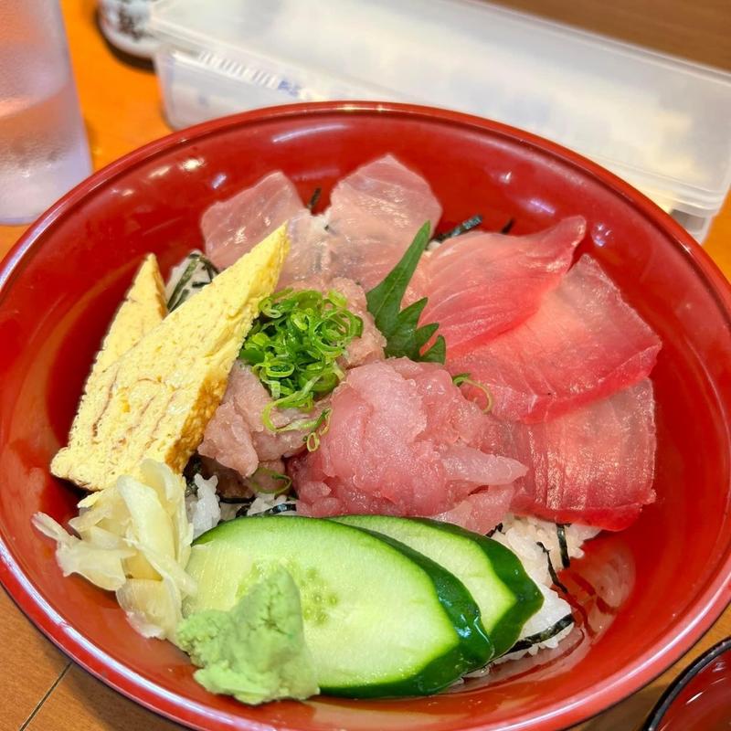まぐろ三色丼(丼・すし まぐろや本舗 )