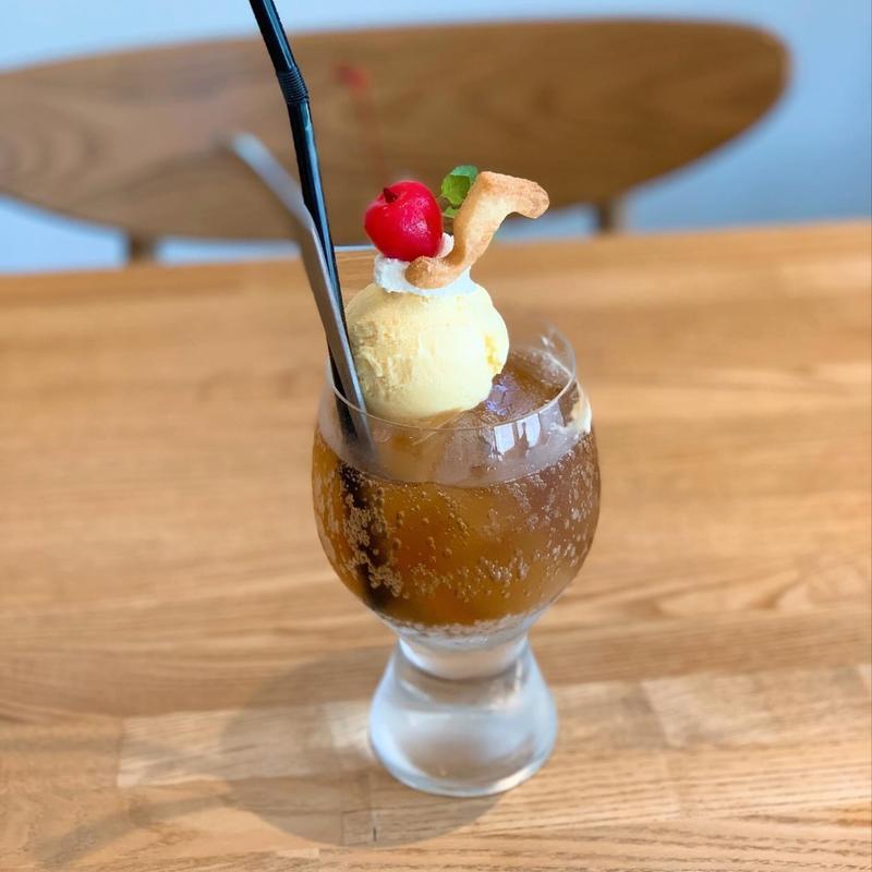 Wilkinson辛口ジンジャーエールフロート(5 waters cafe)