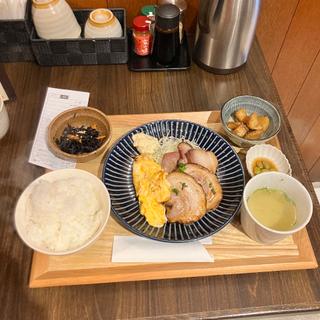 ミックス定食(江戸堀 焼豚食堂)