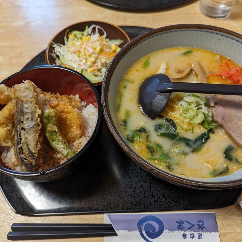 天丼セット（豚骨ラーメン）(さくま居食亭 )