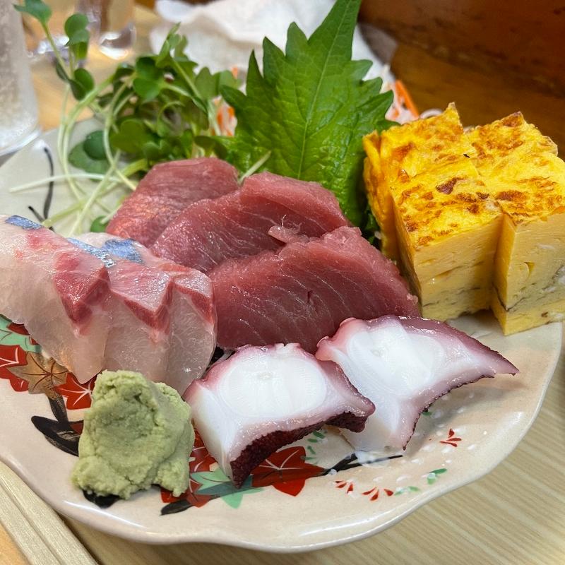 刺し身盛り合わせ(魚万ずし )