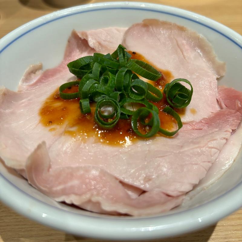 しっとりお肉ご飯(松戸富田麺業 千葉駅構内)