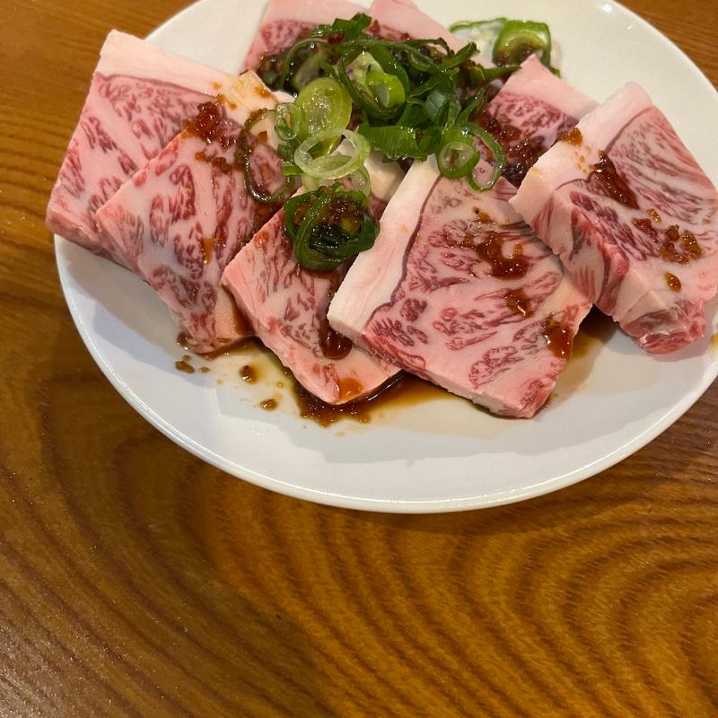 黒毛和牛とろカルビ(味真)