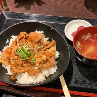 ホエイ豚丼(四文屋 北2条店 )