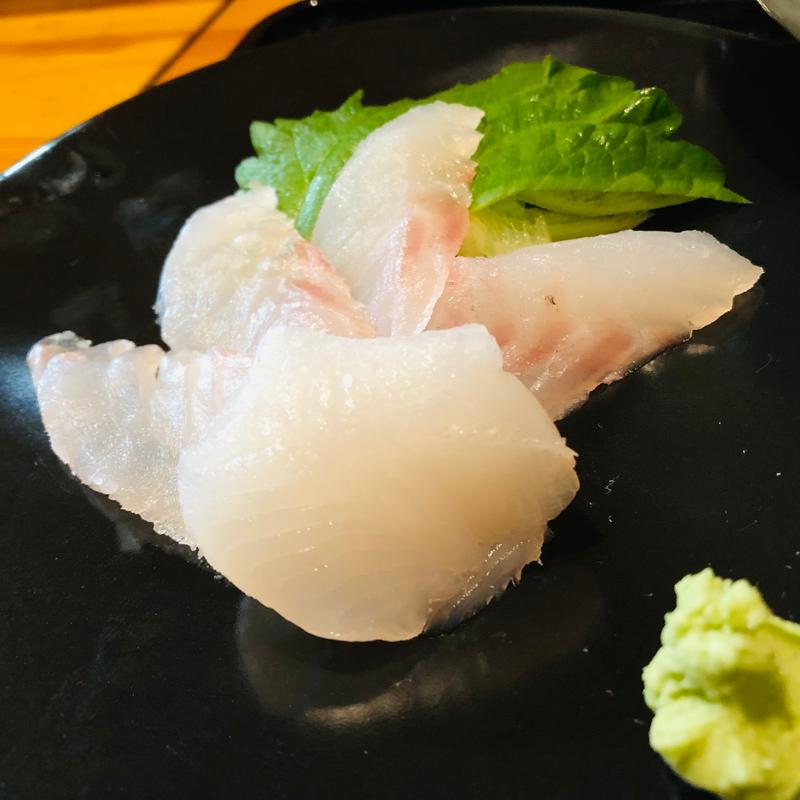 尾長黒鯛とまとう鯛の刺身_刺身定食(ずぼらや四季)