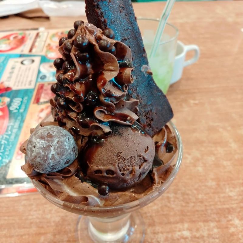 チョコだらけのパフェ(ビッグボーイ 二子玉川店)