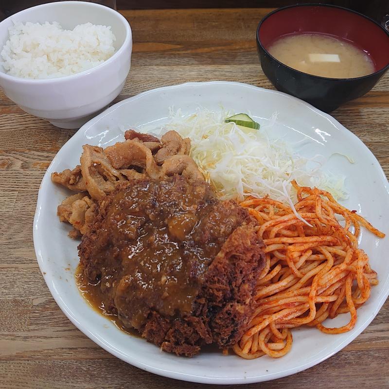 メンチカツ しょうが焼き盛合せ ライス・みそ汁付き(キッチン グラン )