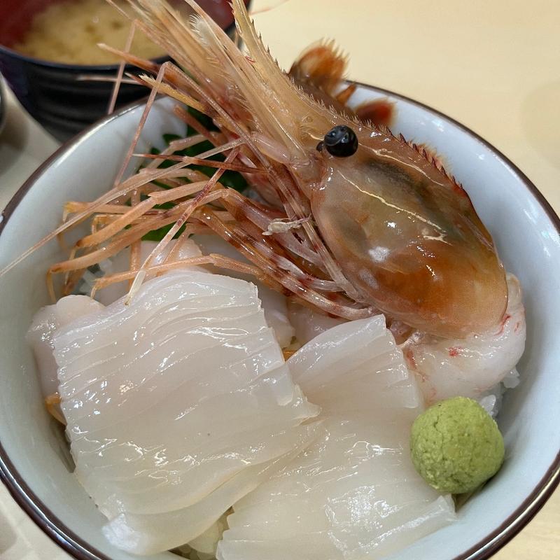 具材10種から選ぶオリジナル丼(一花亭たびじ （いっかてい）)