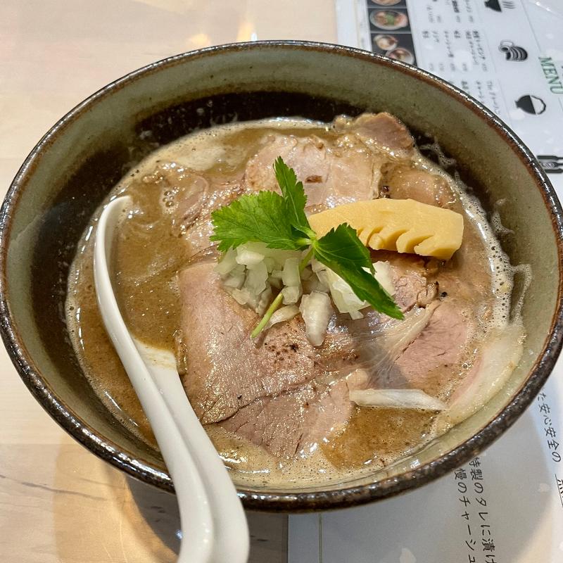 チャーシュー増豚骨魚介ラーメン(麺屋 乃まど)