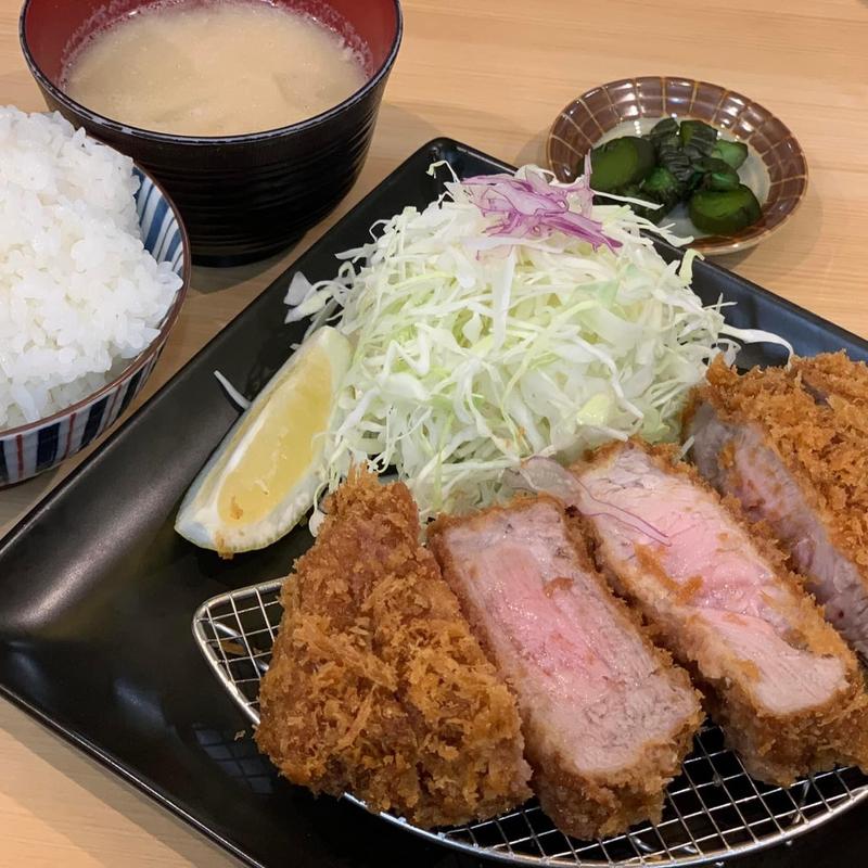 カタロースかつ定食(とんかつ檍のカレー屋いっぺこっぺ 秋葉原店)
