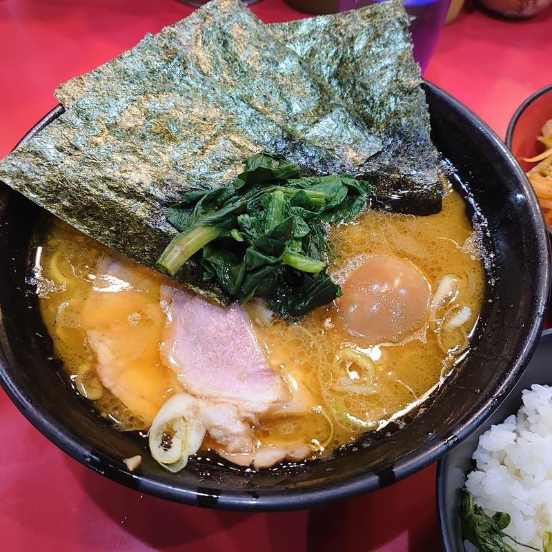 (家系総本山 吉村家)