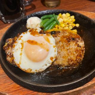 肉の日チャレンジハンバーグ2段(鉄板王国 西新宿店)