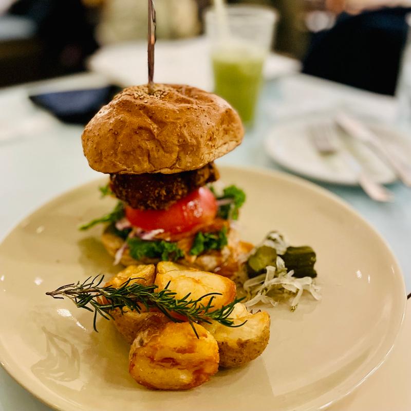 GHバーガー(GARDEN HOUSE Shinjuku （ガーデンハウス シンジュク）)