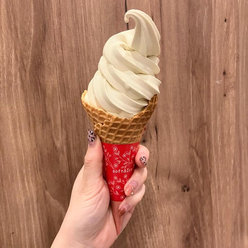 利久のソフトクリームずんだ(牛たん炭焼 利久 トリエ京王調布店)