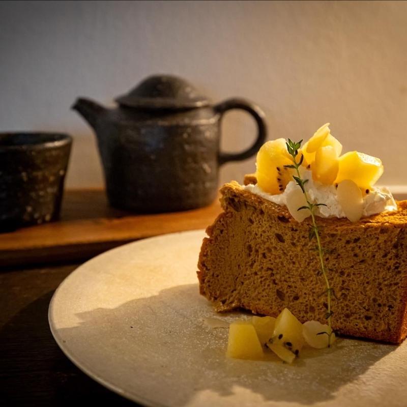 (カフェカシータのよこ)