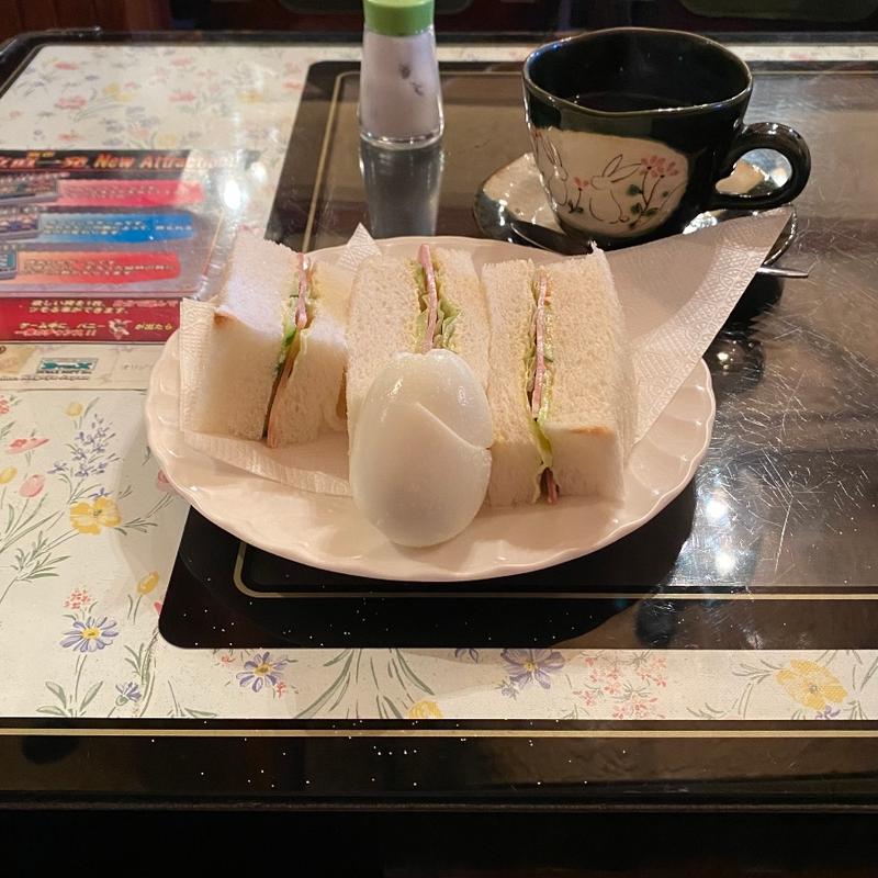 モーニング(ハムサンド、タマコ)ホットコーヒー(グリーン)