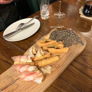 ウィンナーのソテー(イル コテキーノ （IL COTECHINO）)