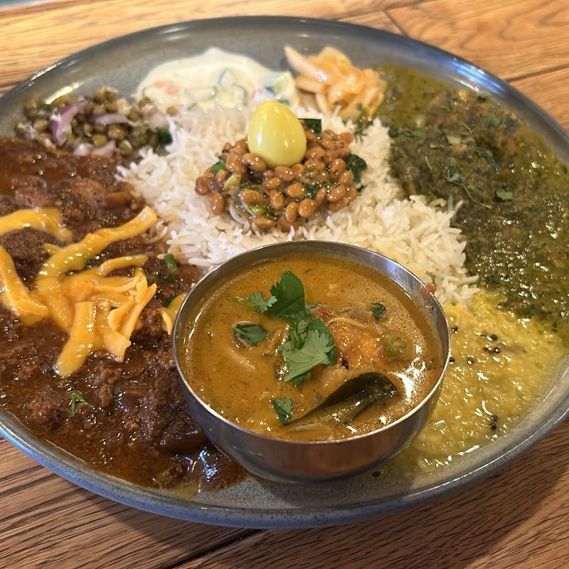 全がけ（3種あいがけ）(ハルダモンカレー)