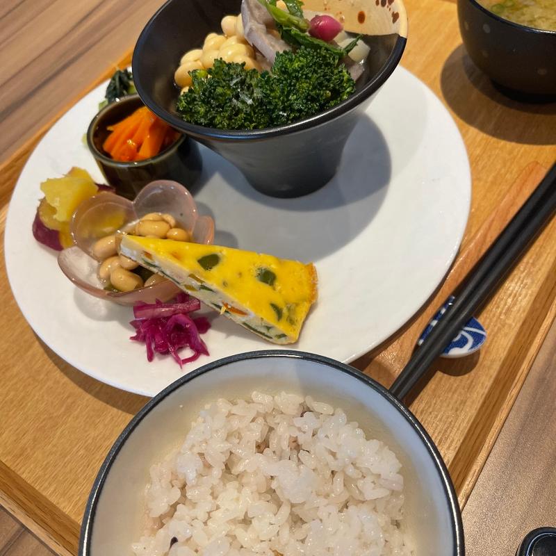 5種の惣菜の日替わりランチ(ひだまり)