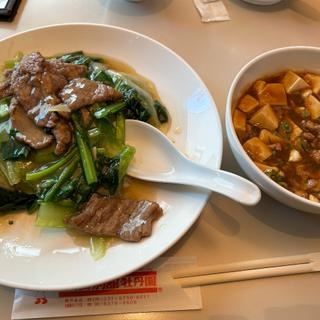 牛肉餡かけ飯と麻婆豆腐