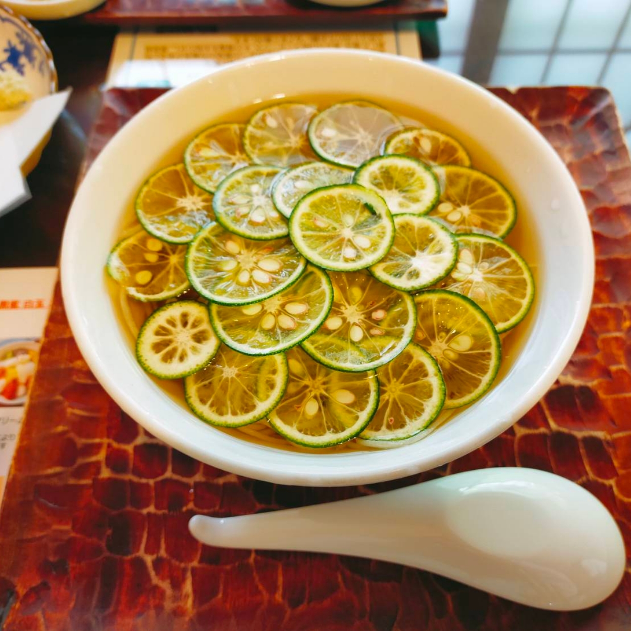 すだち蕎麦(やま竹 （竹蔵蕎麦 やま竹（たけぞうそば やまたけ））)の