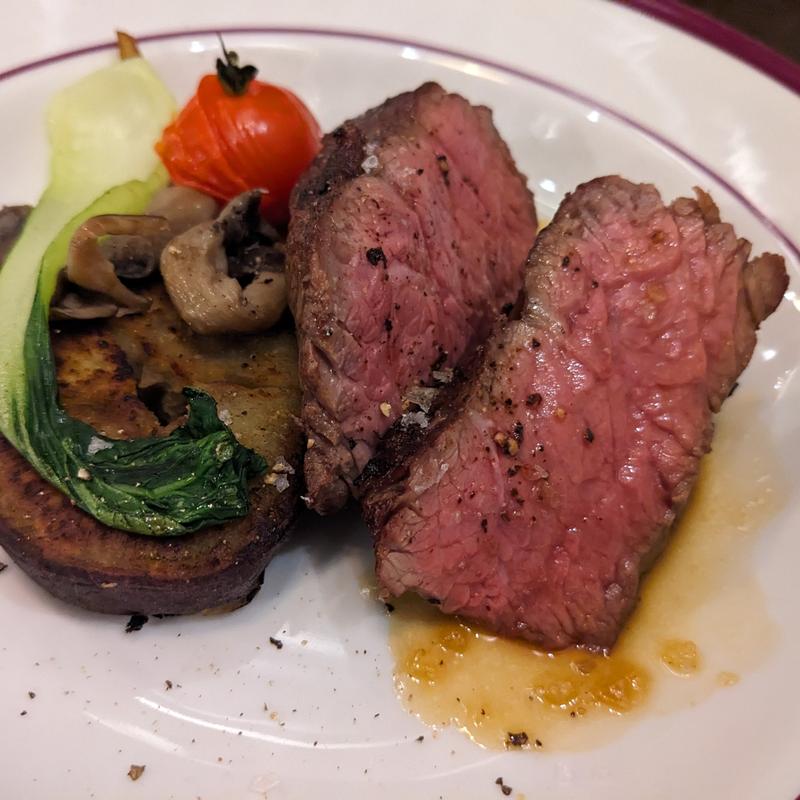 ブラックアンガス牛ザブトンステーキ(TET Brasserie & Cafe)