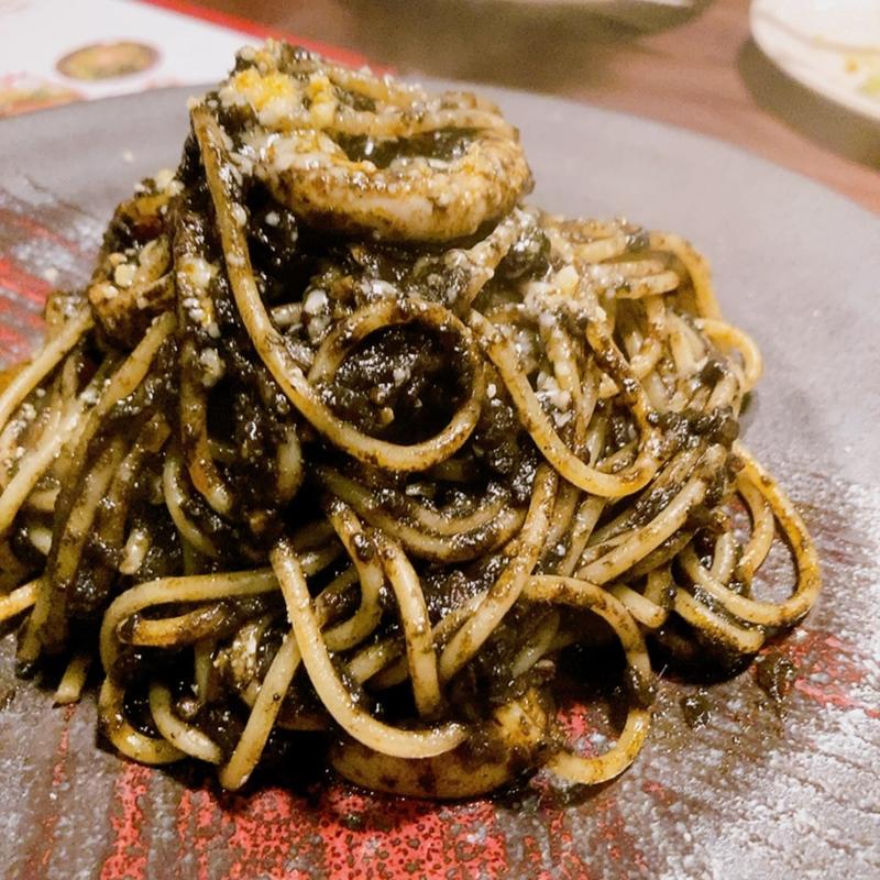イカ墨のパスタ(ワインバルCaro カーロ)