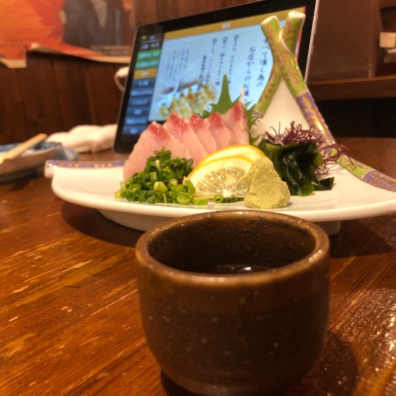 ぶり刺し(餃子番長炎のもつ家 甚家 吉祥寺店)