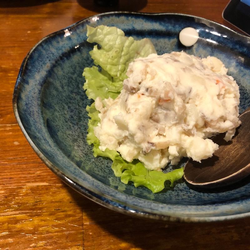 いぶりがっこ入りポテトサラダ(餃子番長炎のもつ家 甚家 吉祥寺店)