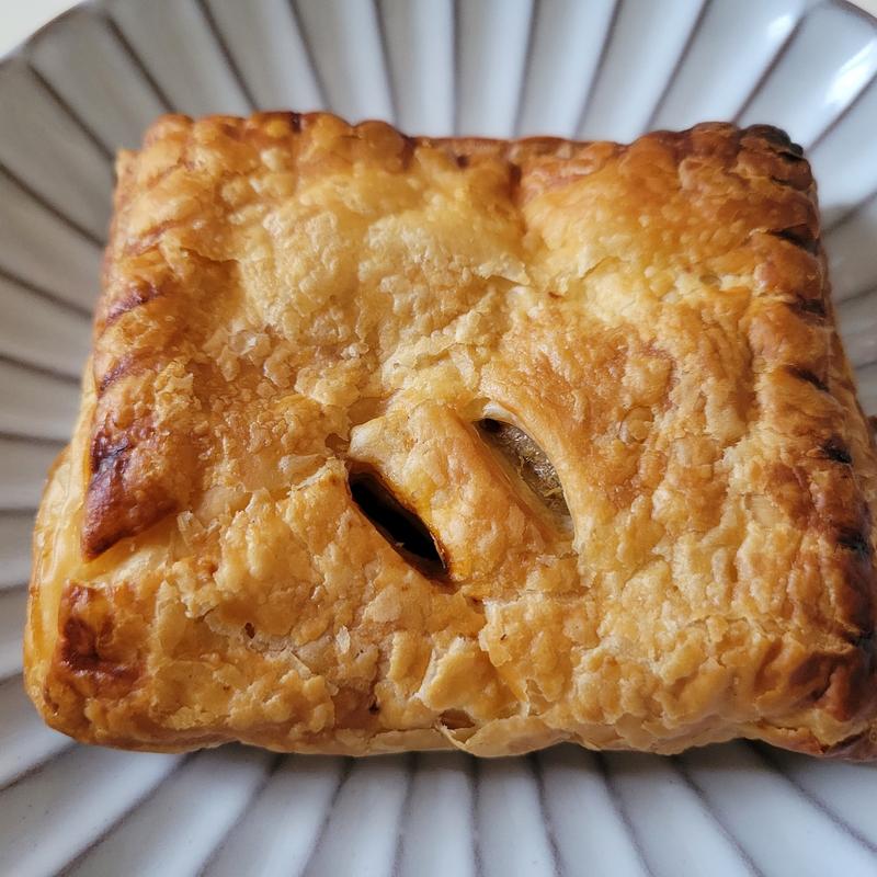 やわらか牛肉ミートパイ(浅野屋 蕎麦店)