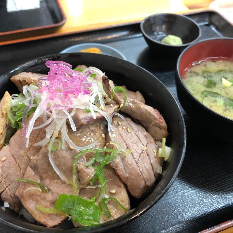 黒マグロ　炙り丼　限定(みなと市場 小松鮪専門店 （コマツマグロセンモンテン）)