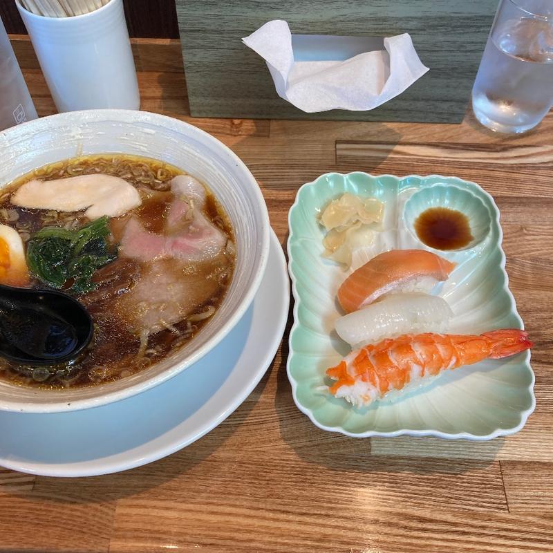 会津地鶏醤油➕握り寿司(らーめん屋やすひら)