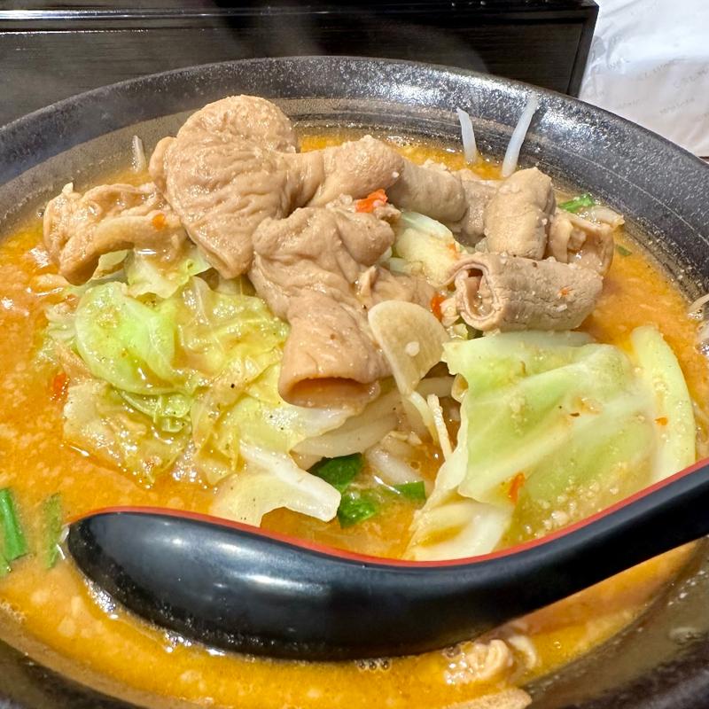 旨辛ホルモン味噌ラーメン(麺酒坊 林)