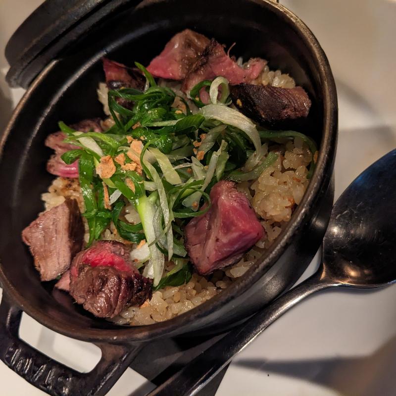 九条ネギと和牛のガーリックライス(マーサーブランチテラスハウス)