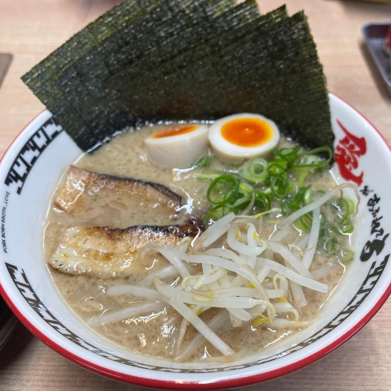 (とんこつ愛があふれてる ラーメンとりこ 天理店)