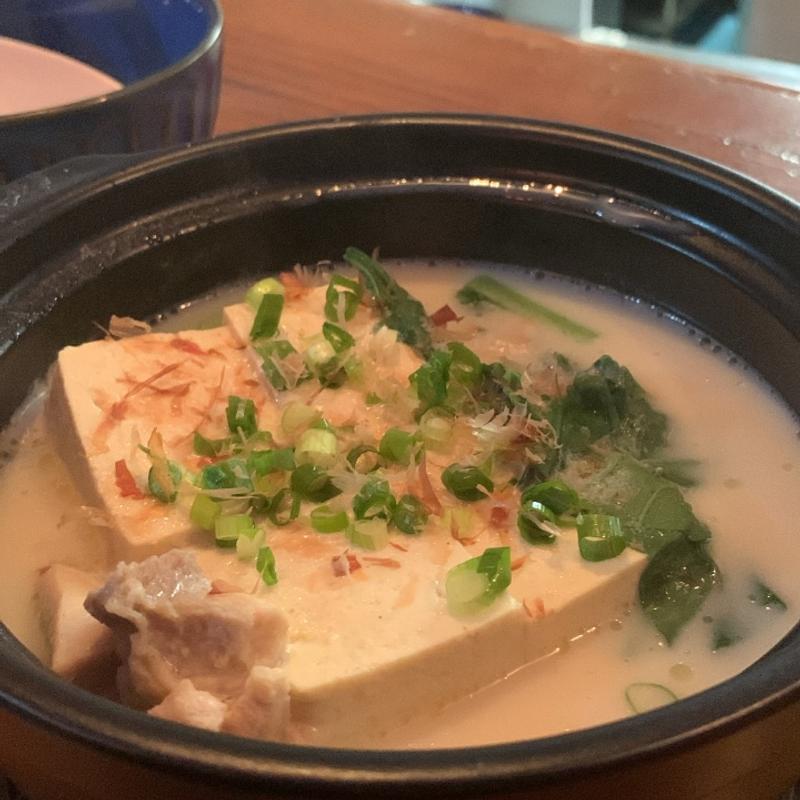 湯豆腐(ダイニングバーTOY-BOX)