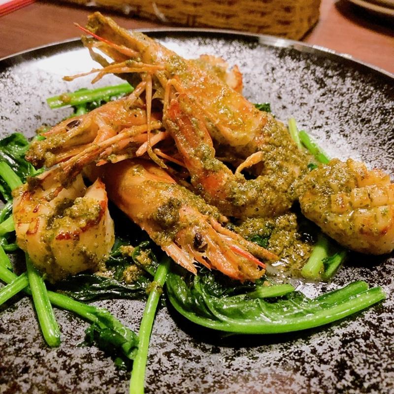 海老と貝柱のソテー（バジルソース）(ワインバルCaro カーロ)