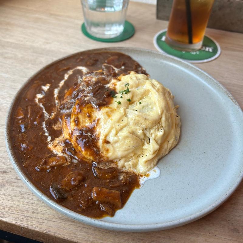 とろとろオムライス〜濃厚デミグラスソース〜(カフェウォール)