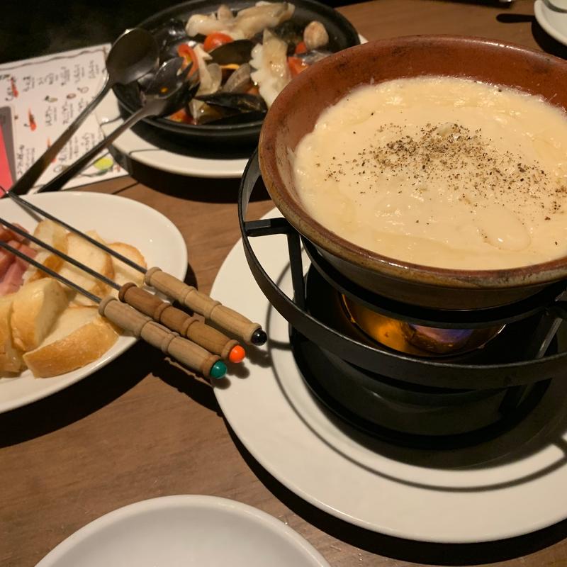 北イタリア名物クワトロチーズフォンデュ(Italian kitchen VANSAN 香椎店)