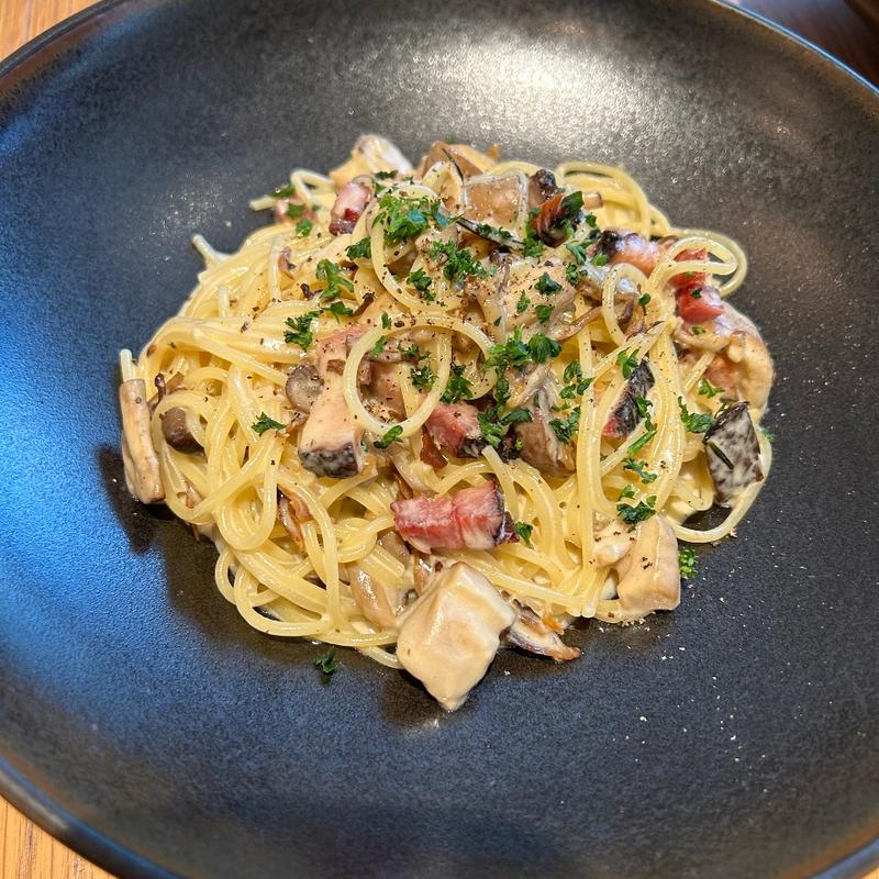 農家のベーコンとキノコのクリームソース(タント タント オステリア アトレ恵比寿店)