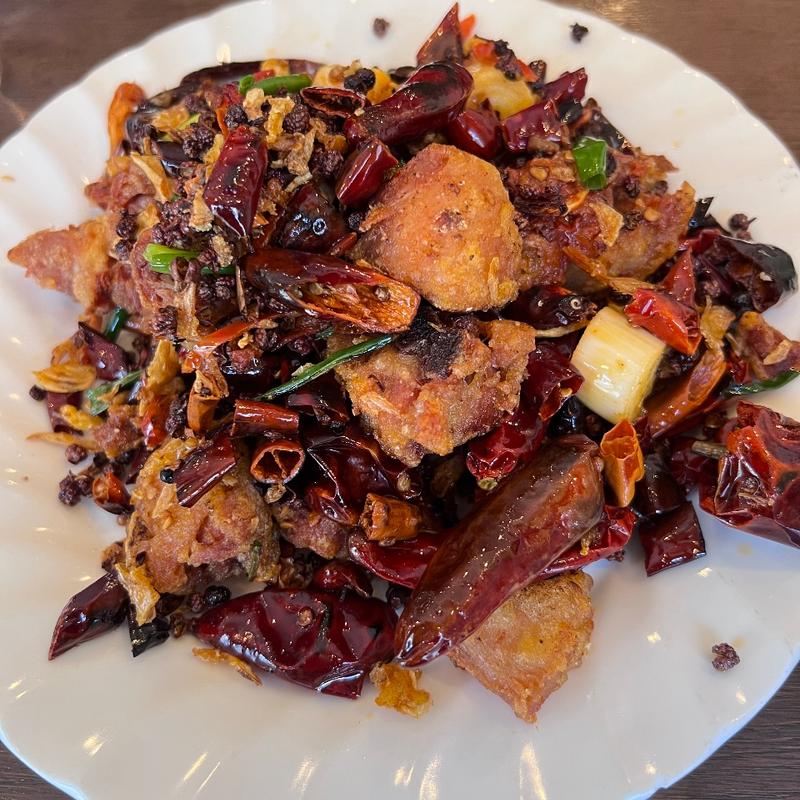 揚げ鶏肉の激辛炒め(一味玲玲 新橋2号店)