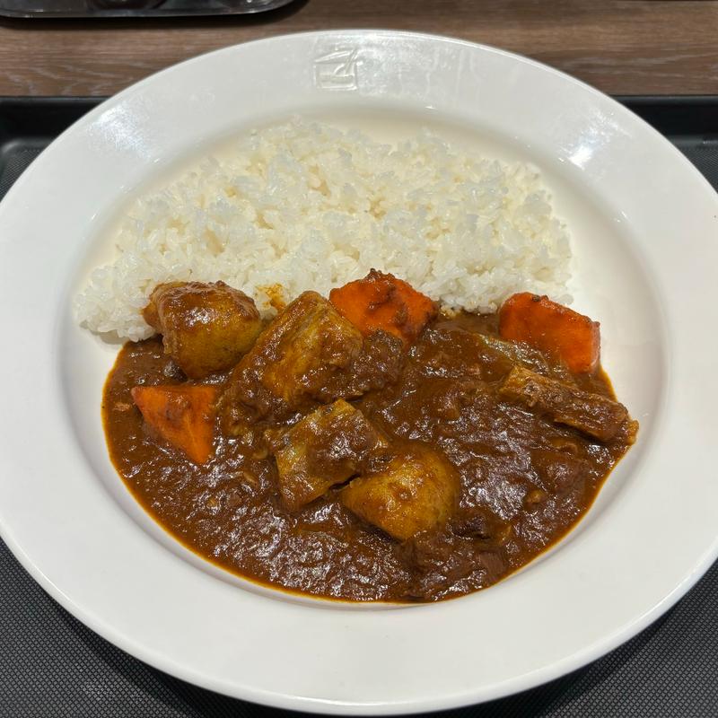 にんじゃが煮込みビーフカレー(マイカリー食堂　上野店)
