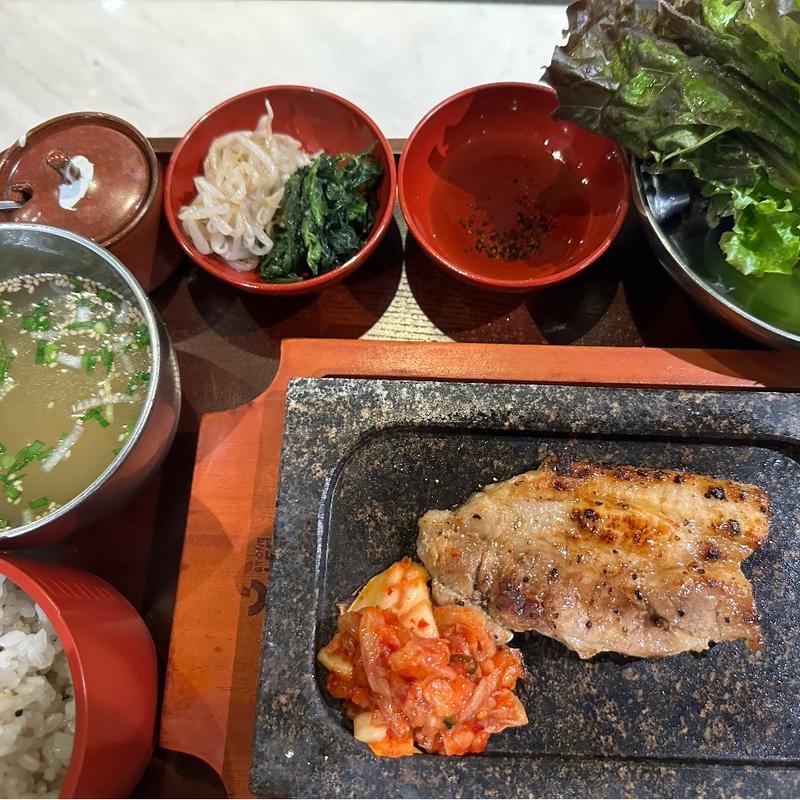 サムギョプサル定食(ハーフ)(パンチャンワング(반찬왕국))