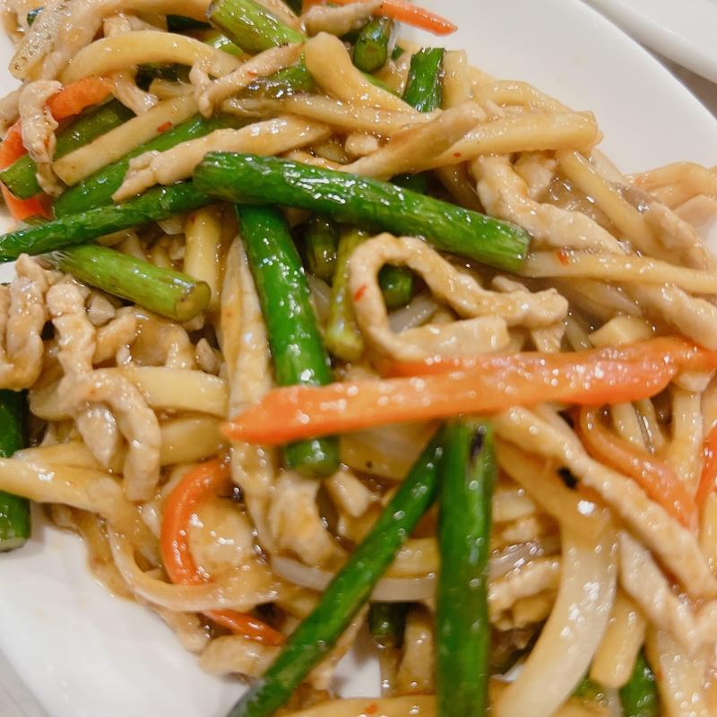 豚肉とニンニクの芽炒め(龍味 （リュウマイ）)