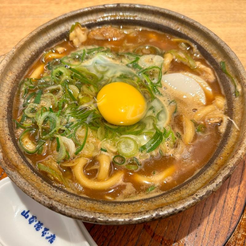 味噌煮込みうどんかしわ入り　九条ネギトッピング(山本屋本店　JR名古屋店)