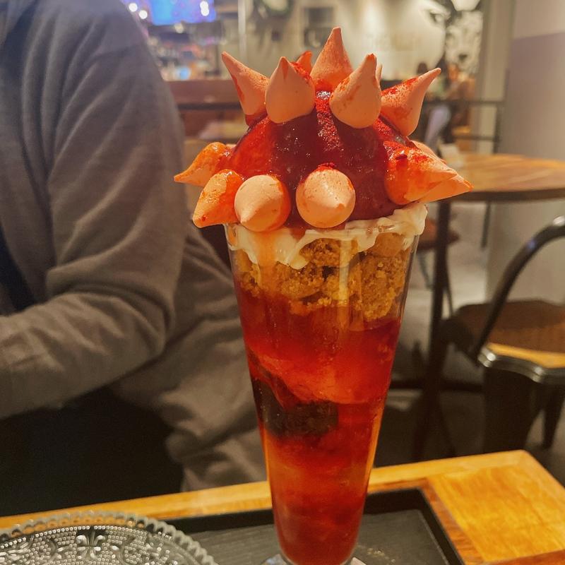 ベリーのエピヌ(大人パフェ ツンツン)