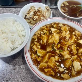 麻婆豆腐定食　餃子付(ラーメン王 後楽本舗)