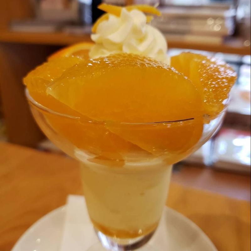 紅マドンナのパフェ(フルーツパーラーゴトー)